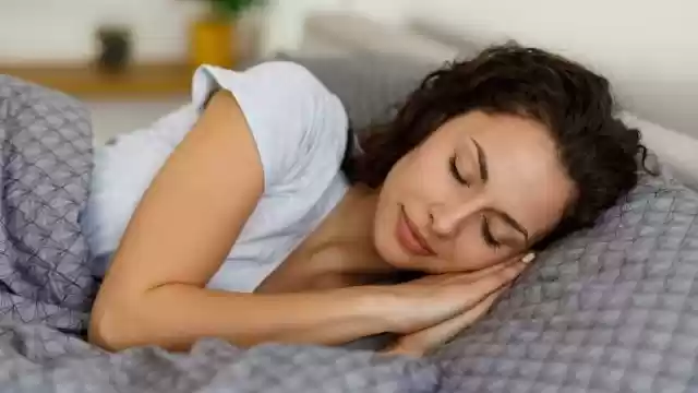 Diyet ve Uyku Kalitesi Arasındaki İlişki: Psikolojik ve Fizyolojik Etkileşimler